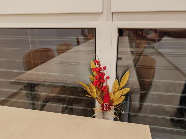 Postavljanje novoletne jelke 