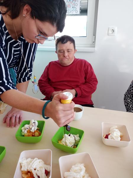 Sladko popoldne: palačinke, frape in dobra volja