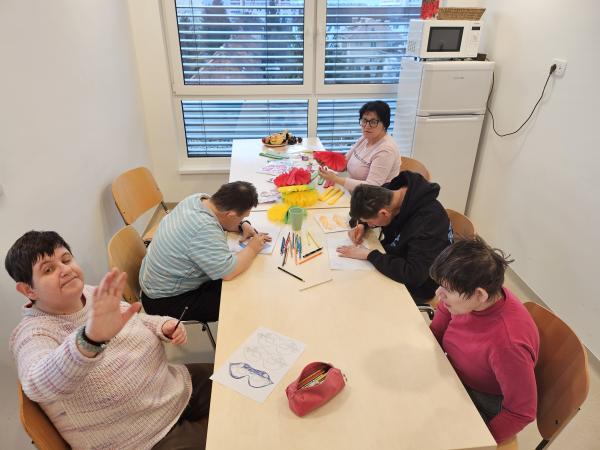 Izdelovanje dekoracije za pusta hrusta