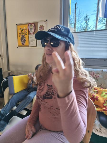 Pustne maske in veselo rajanje