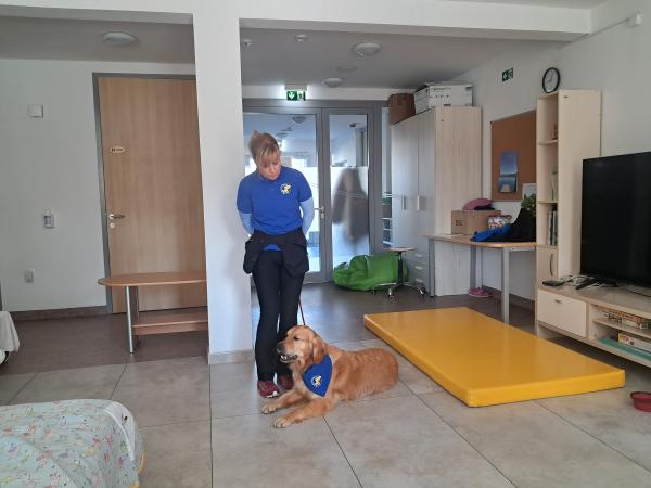 Tačke pomagačke na obisku v varstveni skupini
