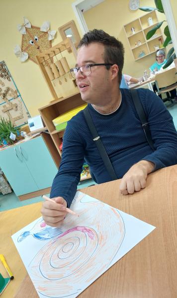 Ustvarjalna čarovnija v varstveni delavnici