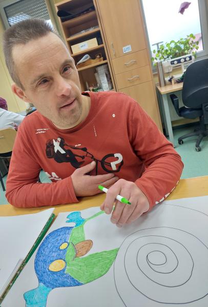 Ustvarjalna čarovnija v varstveni delavnici