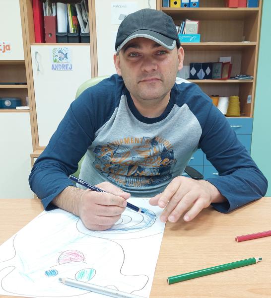 Ustvarjalna čarovnija v varstveni delavnici