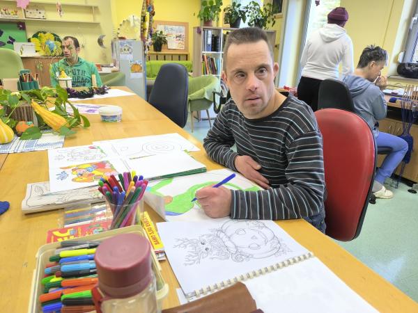 Ustvarjalna čarovnija v varstveni delavnici