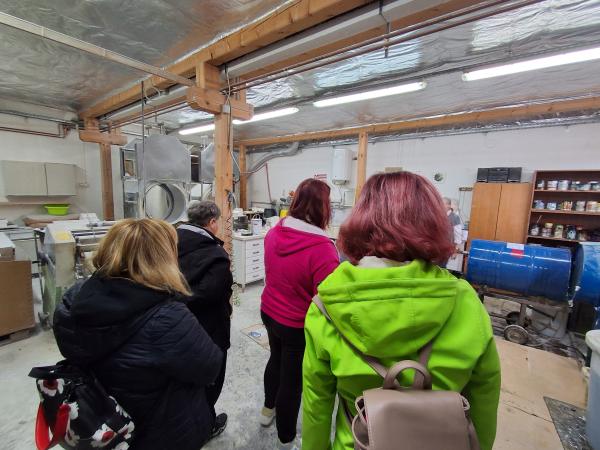 Obisk pri mojstrih gumbarstva – Dolejši Šempeter