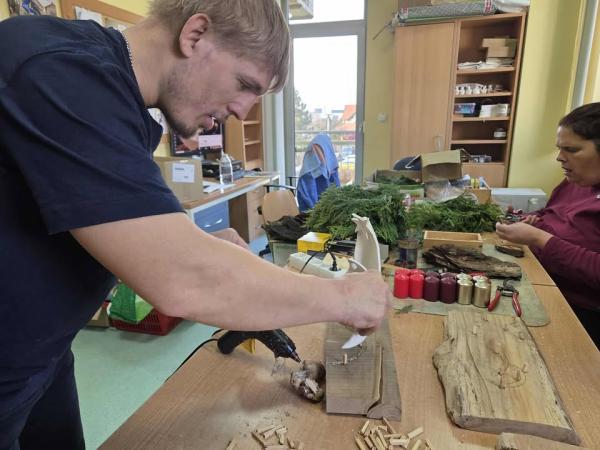 Postavitev jaslic v Vojniku